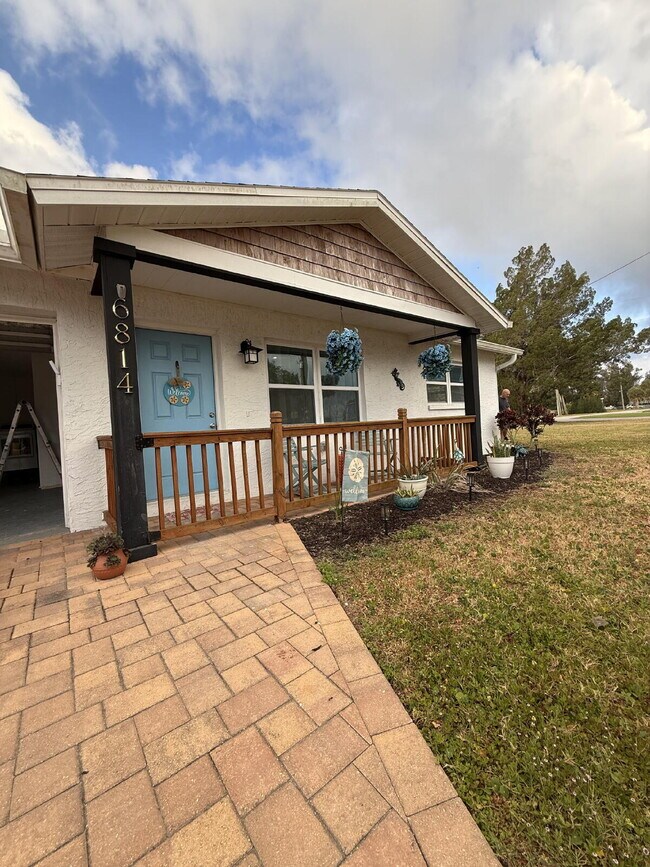 Building Photo - 6814 Driftwood Dr