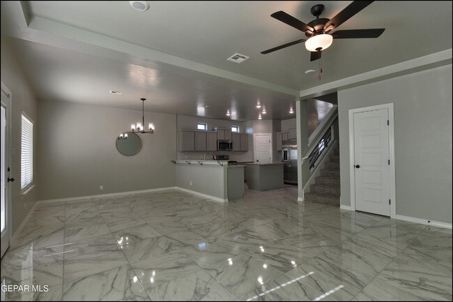 Building Photo - 600 Logwood Ave