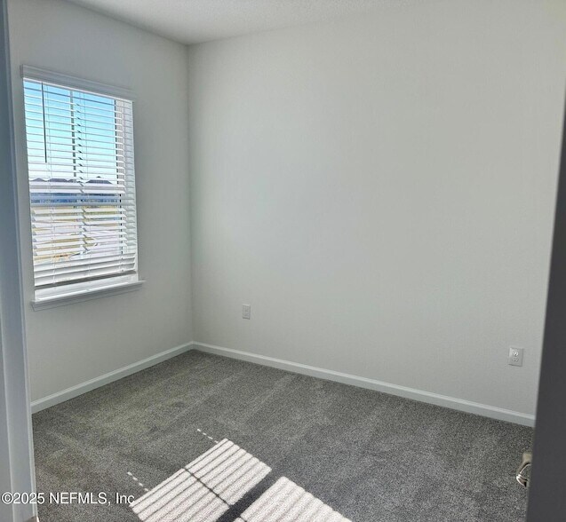 Building Photo - 181 Brandon Lks Dr