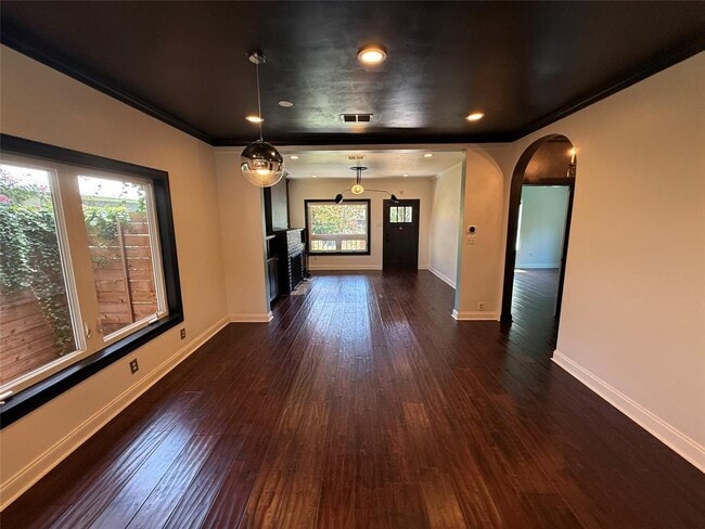 Building Photo - 4606 Depew Ave