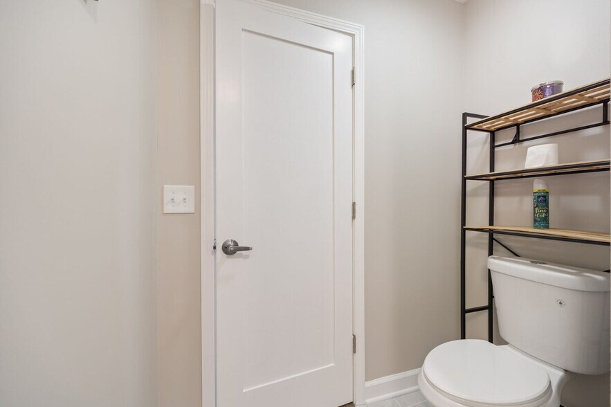 Building Photo - 22051 W Taylor Rd