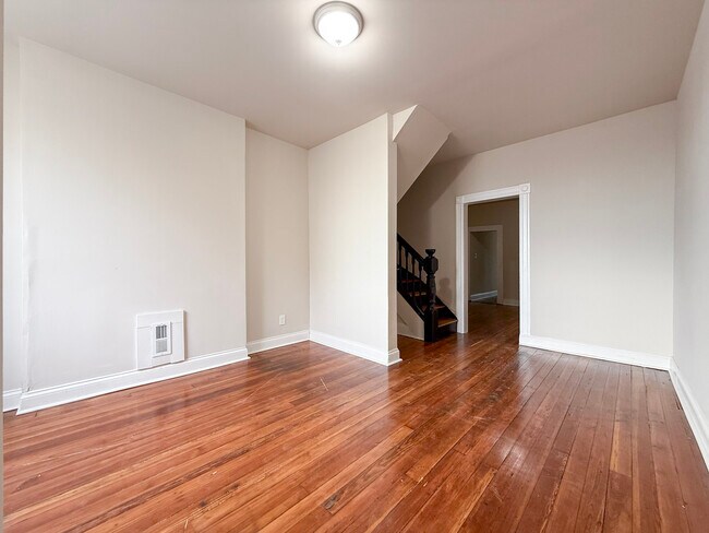 Building Photo - 2702 Greenmount Ave