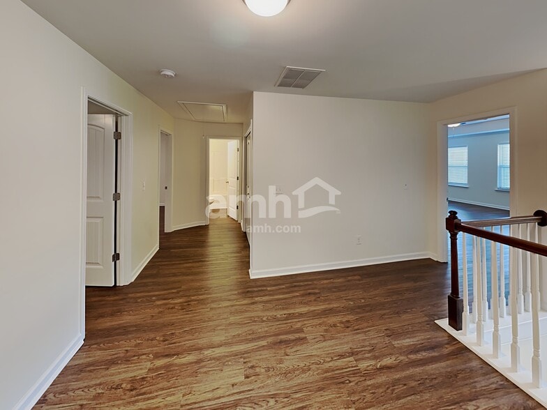 Building Photo - 343 Alcovy Way