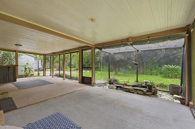 Building Photo - 4731 NW 39th St
