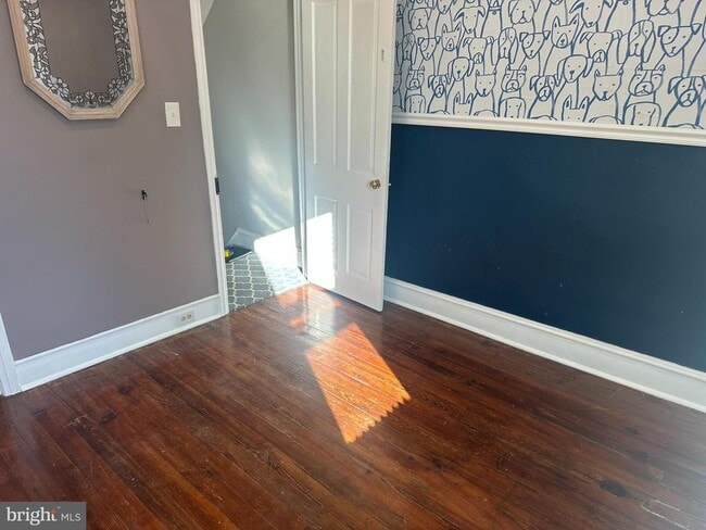 Building Photo - 204 Rosemary Ave