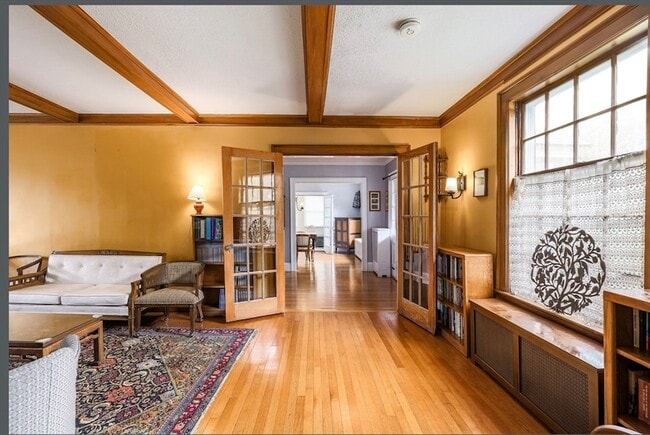 Building Photo - 269 Waltham St