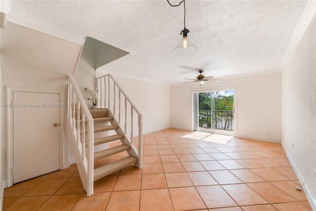 Building Photo - 8650 SW 67th Ave