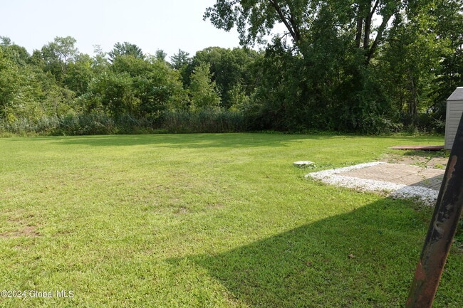 Building Photo - 844 Burden Lake Rd