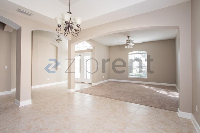 Building Photo - 932 Gallier Pl