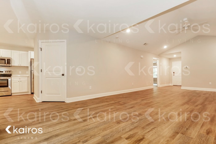 Building Photo - 161 Cottage Grove Rd