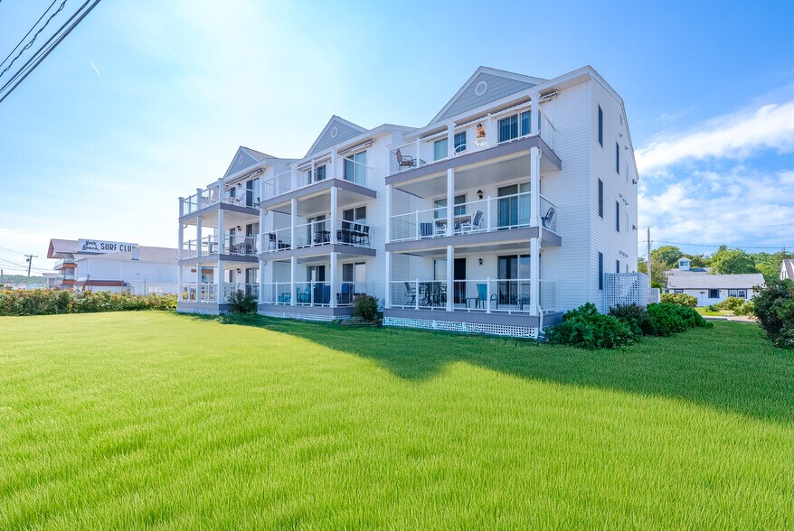 Building Photo - 790 York St