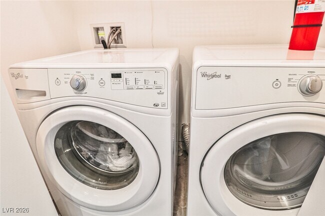 Building Photo - 251 Tower St