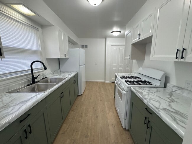 Building Photo - 3 bedroom 1.5 bath Paducah