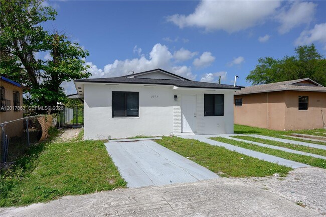 Building Photo - 2373 NW 61st St