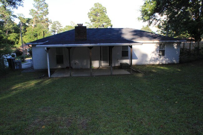 Building Photo - 3109 Jennifer Ct