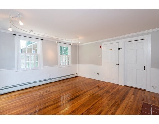 Building Photo - 87 High St