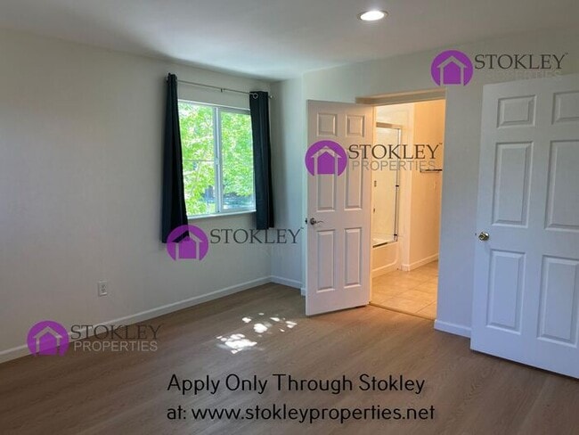 Building Photo - 1 Addison Ct