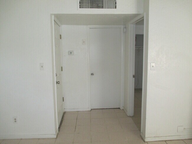 Building Photo - 2506 N 29th St