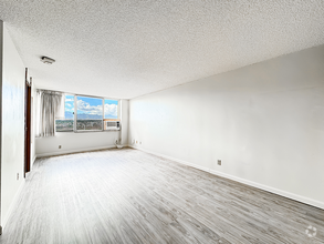 Building Photo - Century Park Plaza Studio with A/C