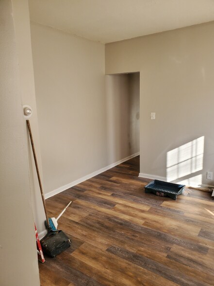 Building Photo - 3300 Fairview Ave