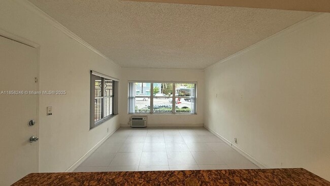 Building Photo - 9241 Collins Ave