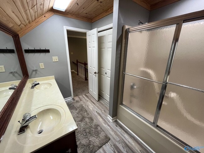 Building Photo - 146 Bob White Dr