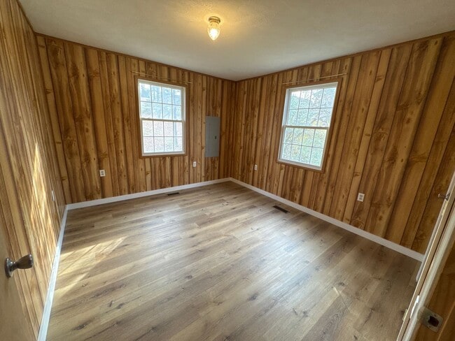 Building Photo - House in Grand Rivers