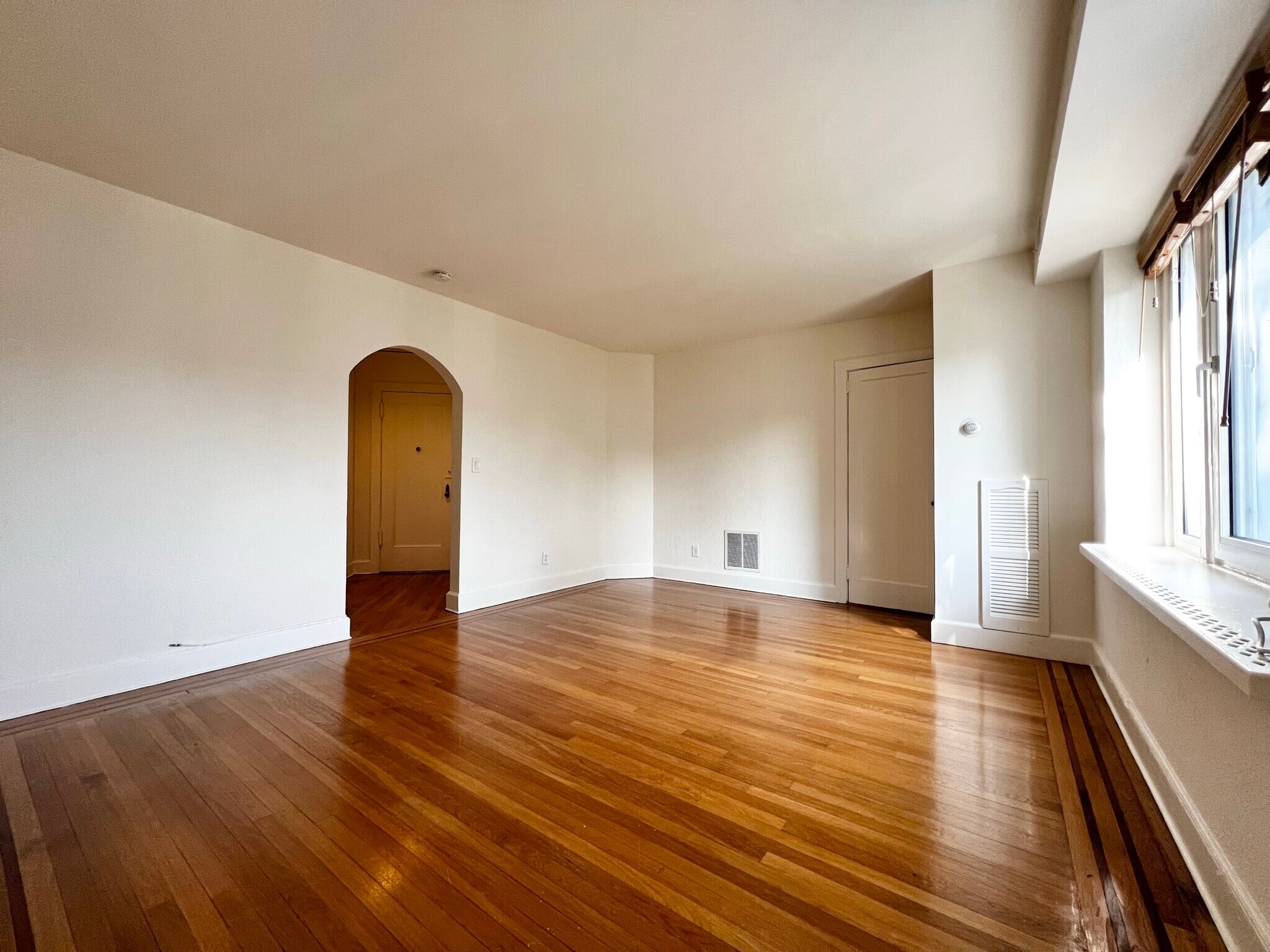 Building Photo - 69 Harney Rd