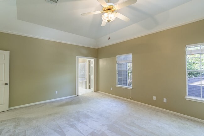 Building Photo - 4418 Jane St