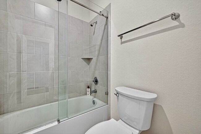 Building Photo - 24607 Carleton Lake Ln