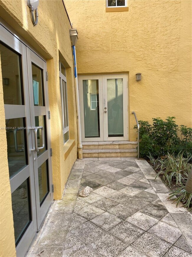 Building Photo - 1308 Drexel Ave