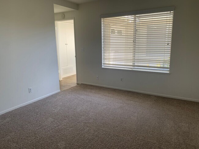 Building Photo - Pool Home with Fireplace & 2-Car Garage