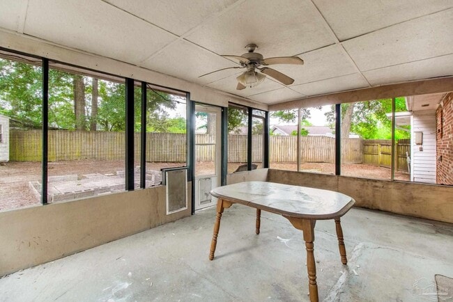 Building Photo - 3711 Tom Ln Dr