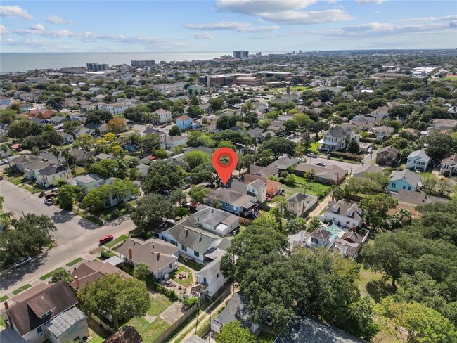 Building Photo - 3610 Avenue P 1/2