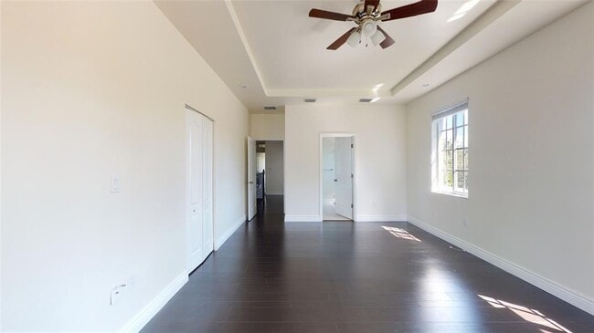 Building Photo - 632 NE 20th St