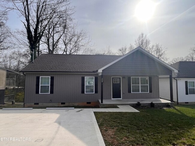 Building Photo - 355 W Outer Dr