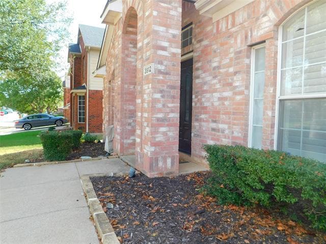 Building Photo - 3512 Yale Dr