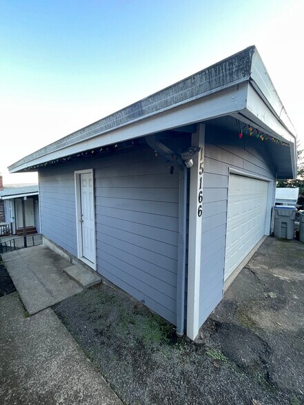Building Photo - 15166 SW 119th Ave