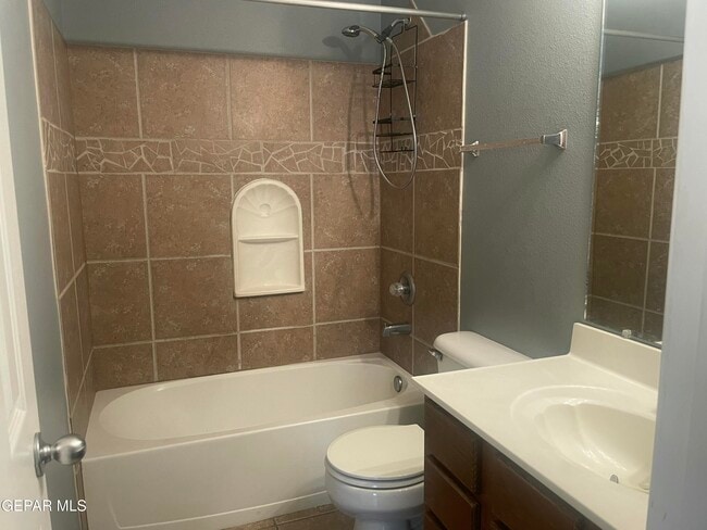 Building Photo - 5724 Saluki Dr