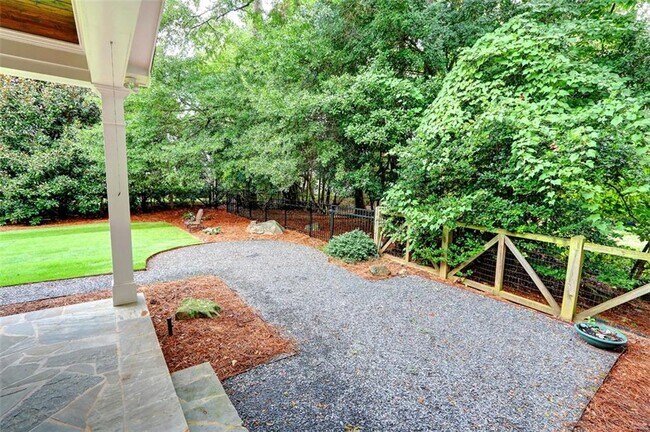 Building Photo - 1178 Chambord Way NE