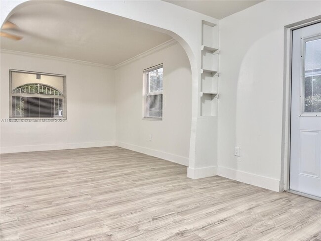 Building Photo - 729 NW 114th St