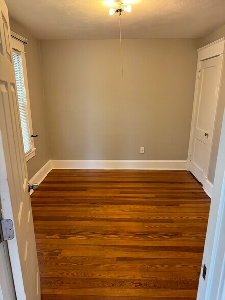 Bedroom 3 - 122 Powell Ave