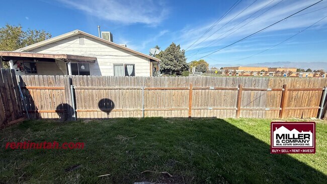 Building Photo - 4812 W Westpoint Dr