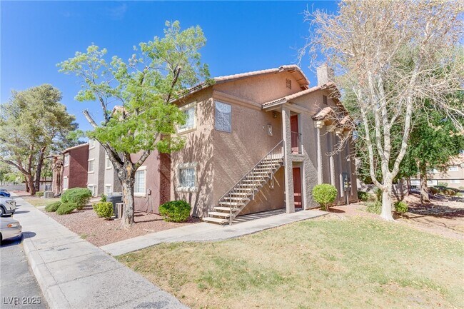 Primary Photo - 2750 S Durango Dr