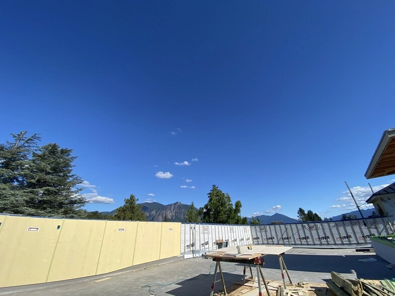 Building Photo - The Rails