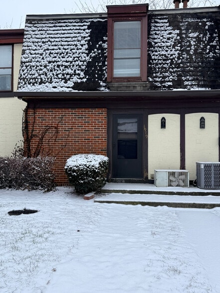 Building Photo - 1979 Baldwin Rd