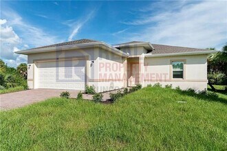 Building Photo - 351 Sweetwater Dr