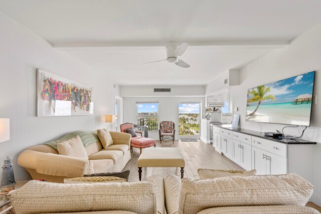 Building Photo - 3230 S Ocean Blvd