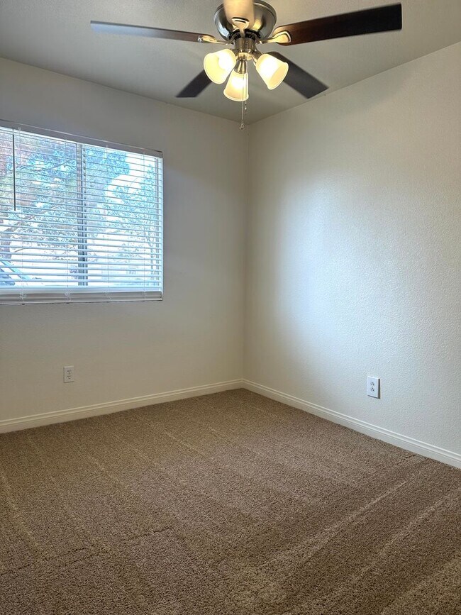 Building Photo - 183 Caswell Ct