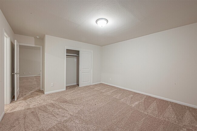 Building Photo - 8014 Fijian Cypress Dr